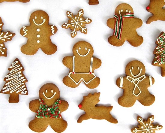 Hướng dẫn chi tiết cách làm bánh quy gừng Giáng sinh tặng người thân